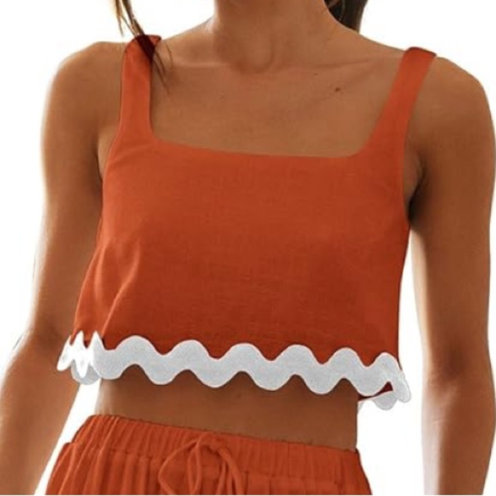 Pretty Garden Large Rust Orange Cropped Tank Blouse White Squiggly Hem. NWT!
